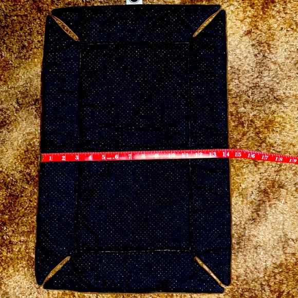 K&H Dog Bed Crate Mat with anti-slip bottom - Picture 4 of 5